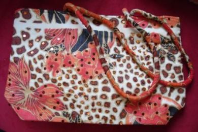 Medium Handbag